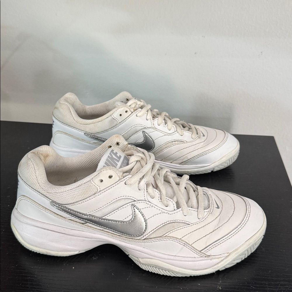 Nike Court Lite women's tennis sneaker shoes ‘White Silver' colorway size 9